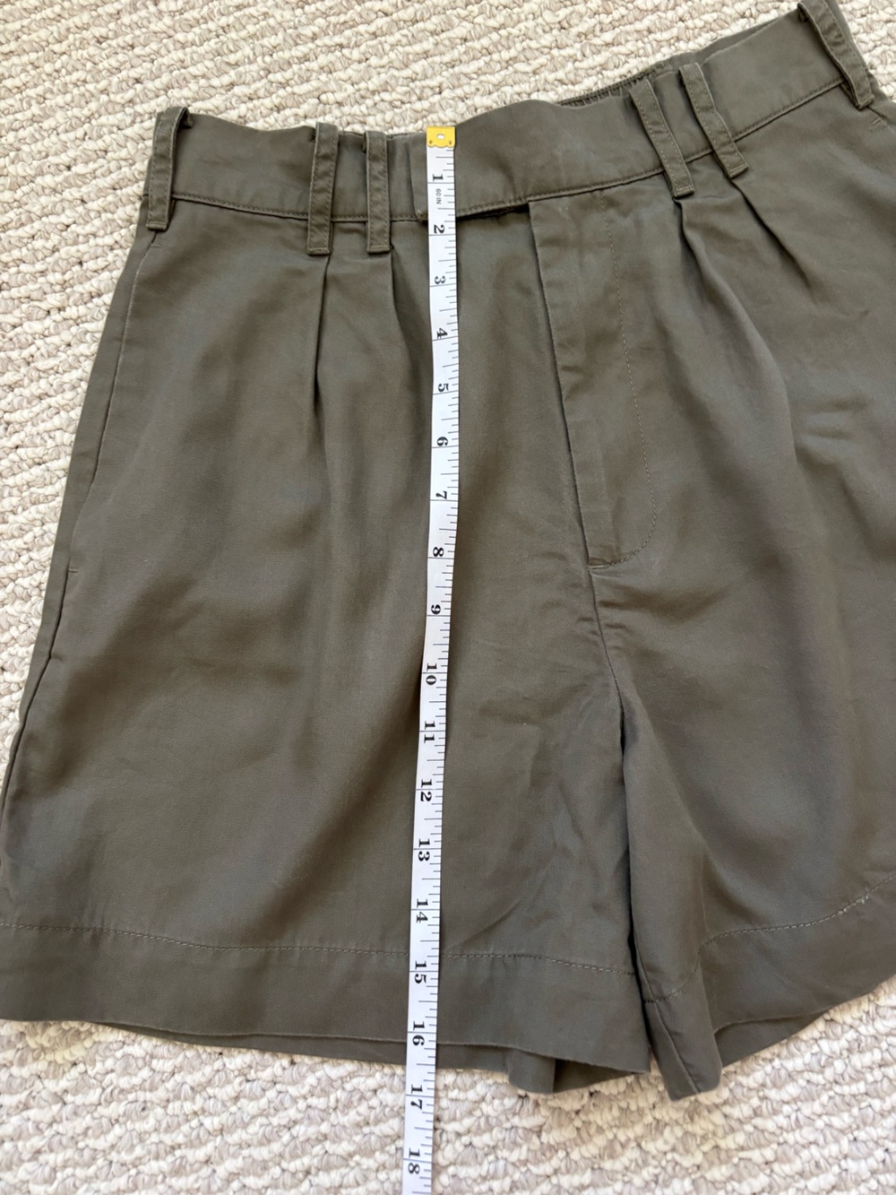 Abercrombie & Fitch Women’s Shorts Size Small Olive Green Tailored Pleated - Picture 7 of 9